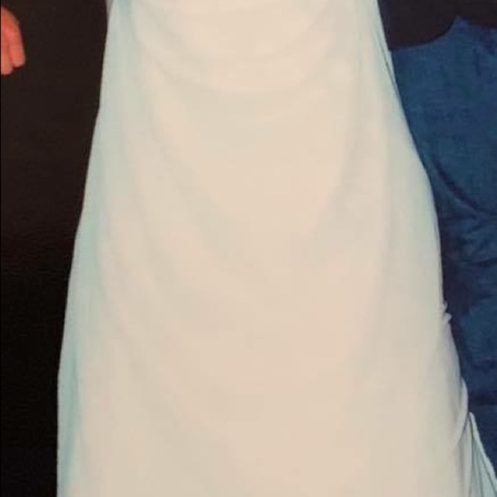 Wedding dress - Picture 3 of 4